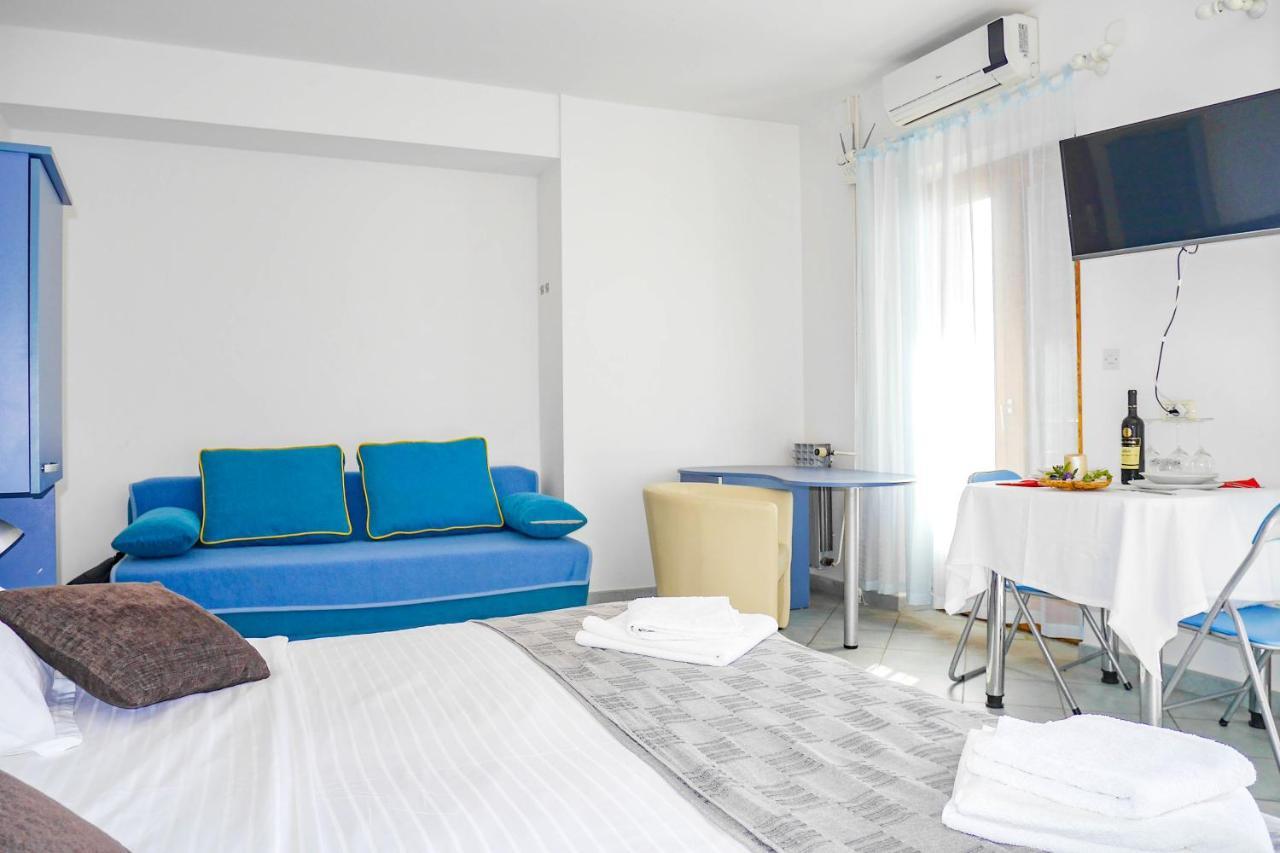 Apartments Beach Дугі-Рат Екстер'єр фото