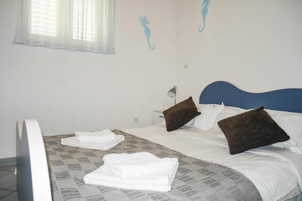 Apartments Beach Дугі-Рат Екстер'єр фото