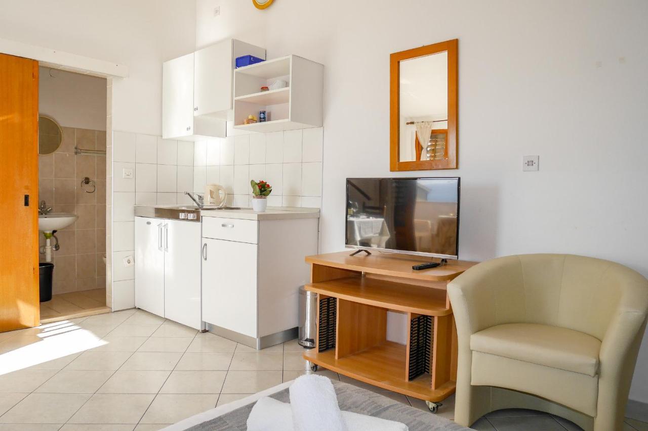 Apartments Beach Дугі-Рат Екстер'єр фото