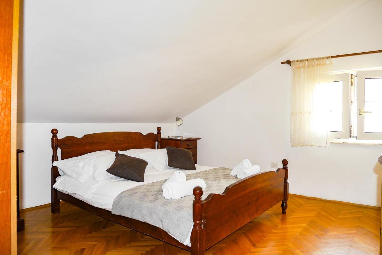 Apartments Beach Дугі-Рат Екстер'єр фото