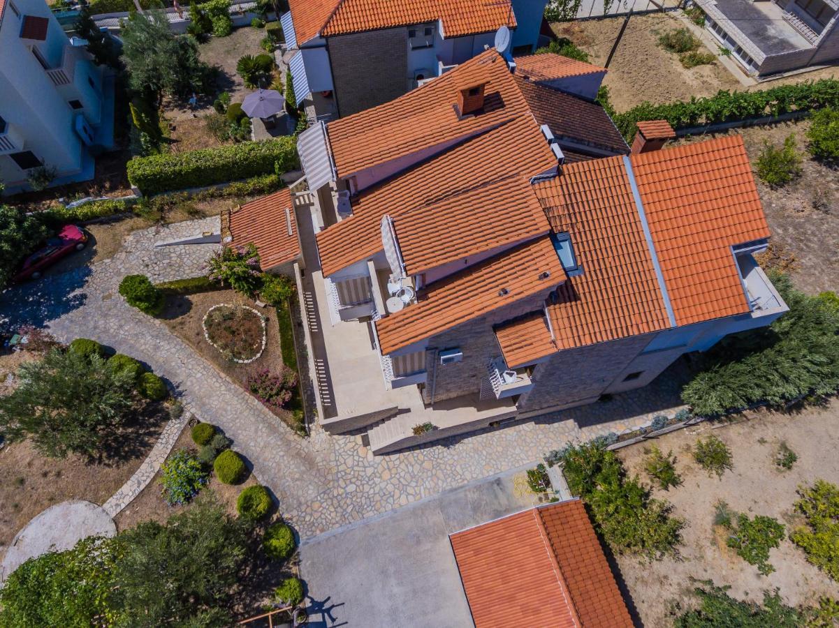 Apartments Beach Дугі-Рат Екстер'єр фото